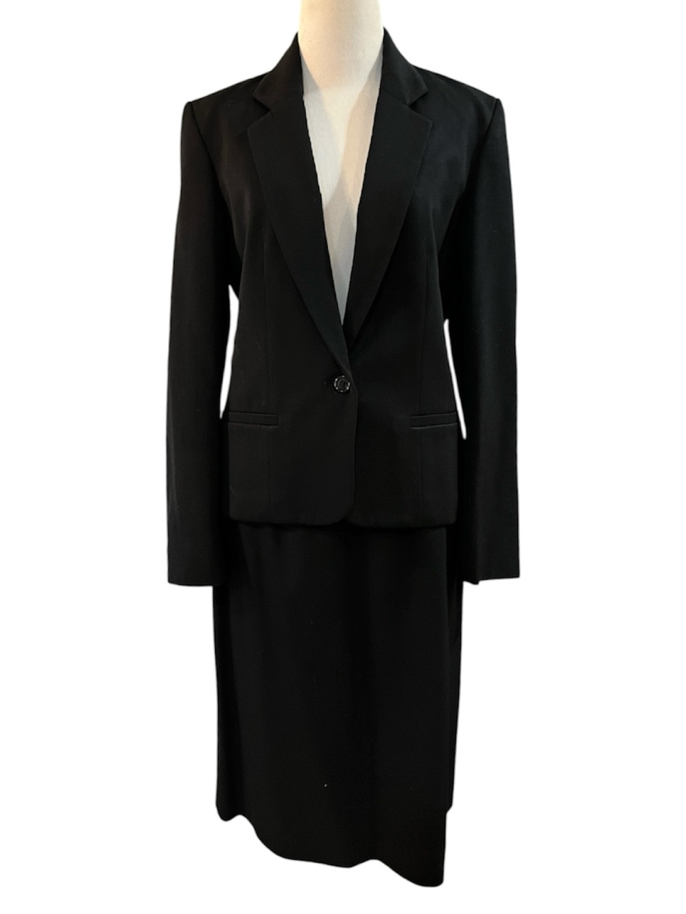 VINTAGE JH COLLECTIBLES PURE WOOL SKIRT SUIT BLACK SIZE 8 UNION MADE